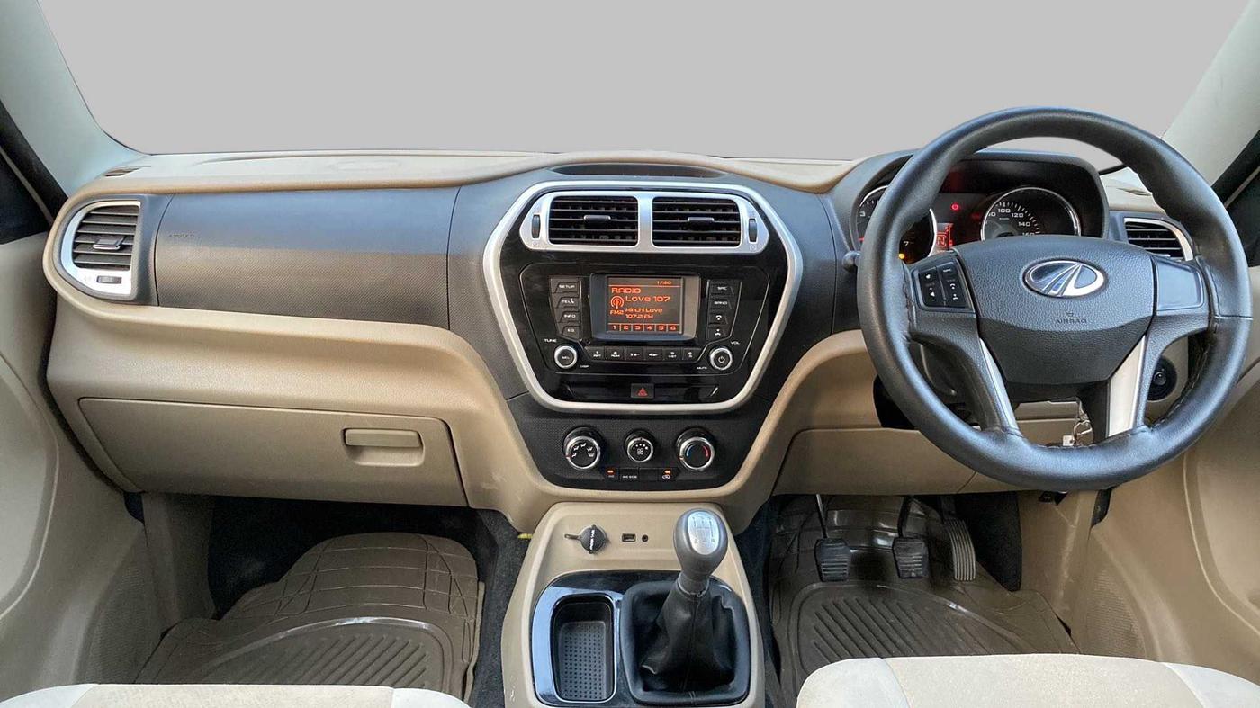 2017 Mahindra TUV300 T8, Diesel, Manual, 77,818 km, Dashboard