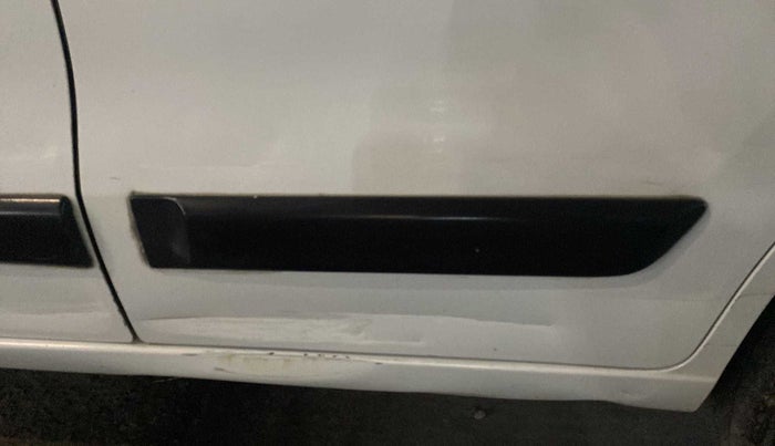 2014 Maruti Wagon R 1.0 VXI, Petrol, Manual, 82,015 km, Rear left door - Slightly dented