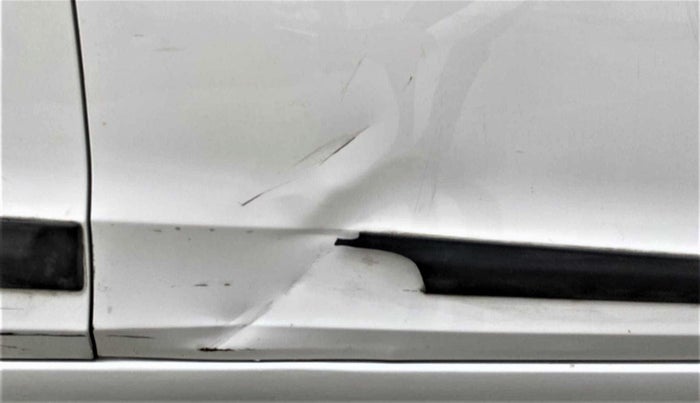2016 Hyundai Elite i20 MAGNA 1.2, Petrol, Manual, 35,991 km, Driver-side door - Slightly dented