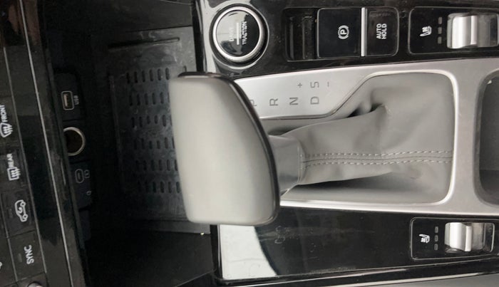 2024 Hyundai Creta SX (O) 1.5 TURBO DCT, Petrol, Automatic, 8,226 km, Gear Lever