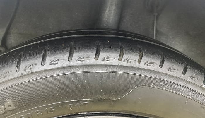 2023 Hyundai AURA SX 1.2, Petrol, Manual, 61,483 km, Right Rear Tyre Tread
