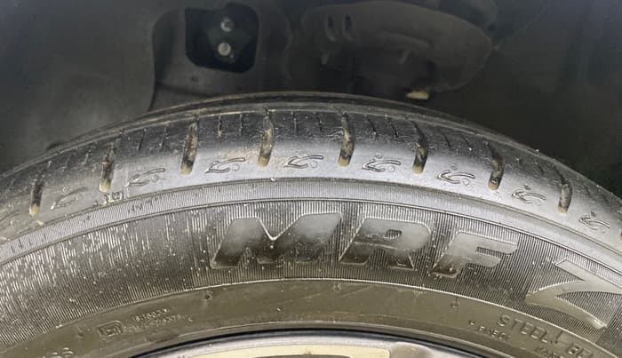 2023 Hyundai AURA SX 1.2, Petrol, Manual, 61,483 km, Left Front Tyre Tread