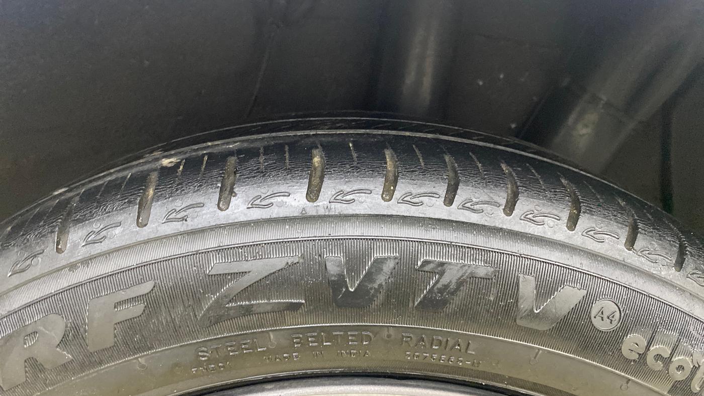 2023 Hyundai AURA SX 1.2, Petrol, Manual, 61,483 km, Left Rear Tyre Tread