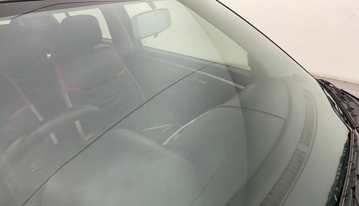 2015 Maruti Swift VXI, Petrol, Manual, 67,153 km, Front windshield - Minor spot on windshield