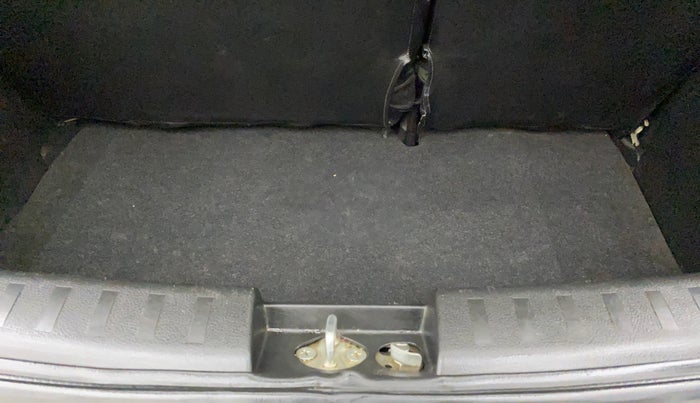 2015 Maruti Swift VXI, Petrol, Manual, 67,153 km, Boot Inside