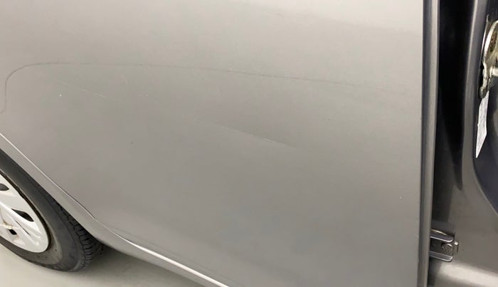 2015 Maruti Swift VXI, Petrol, Manual, 67,153 km, Right rear door - Slightly dented