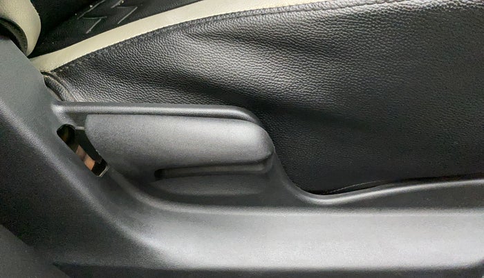2015 Maruti Swift VXI, Petrol, Manual, 67,153 km, Driver Side Adjustment Panel