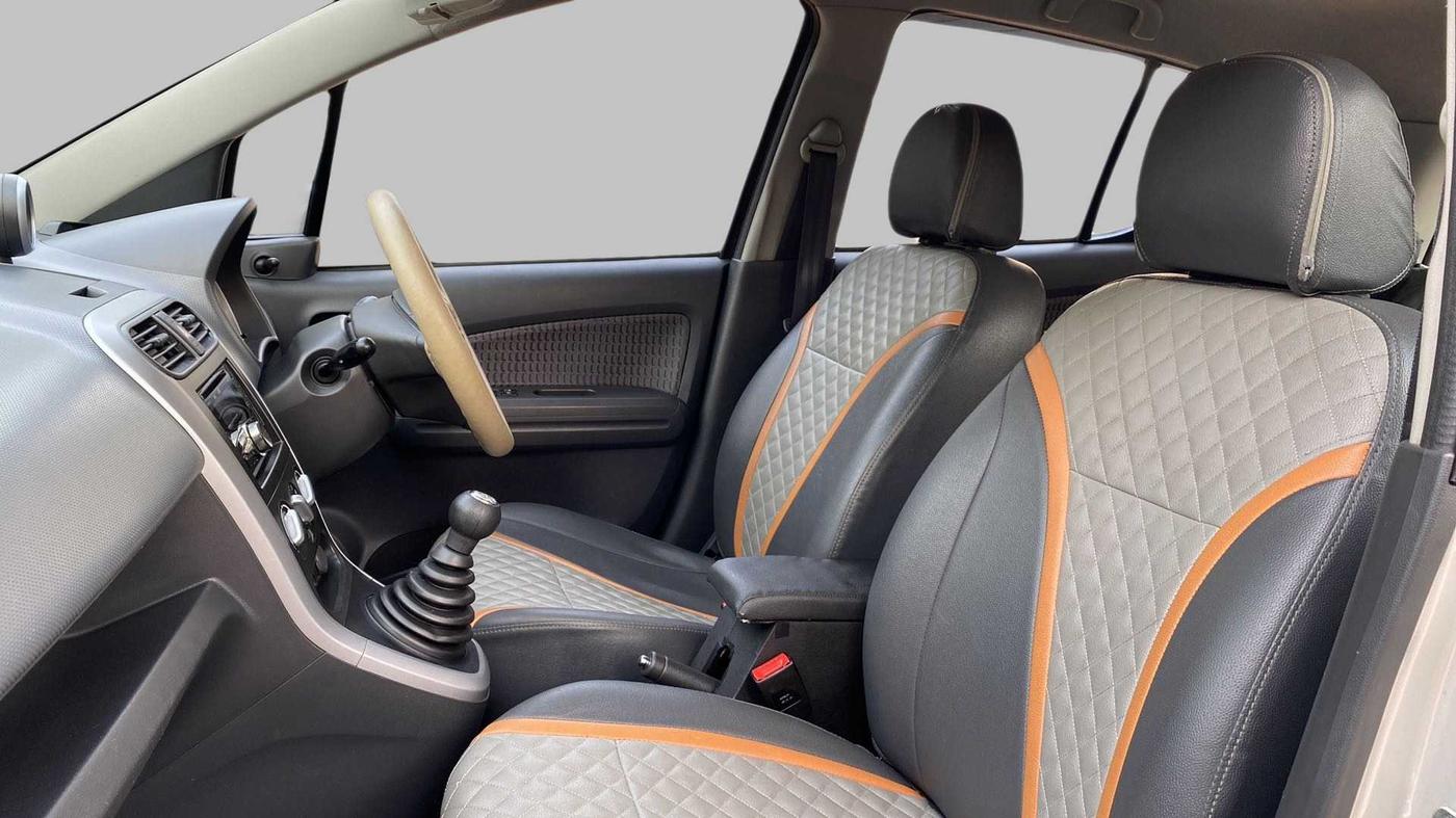 2015 Maruti Ritz VXI, Petrol, Manual, 41,159 km, Right Side Front Door Cabin