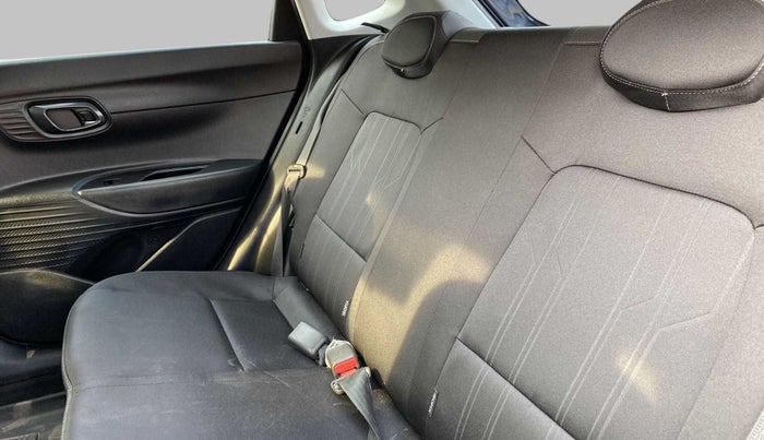 2021 Hyundai NEW I20 SPORTZ 1.2 MT, Petrol, Manual, 10,444 km, Right Side Rear Door Cabin