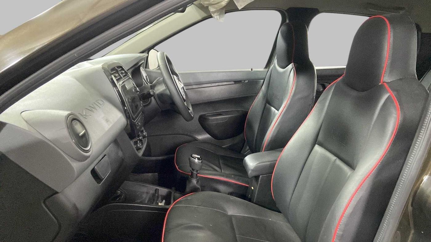 2021 Renault Kwid RXT 1.0 (O), Petrol, Manual, 5,967 km, Right Side Front Door Cabin