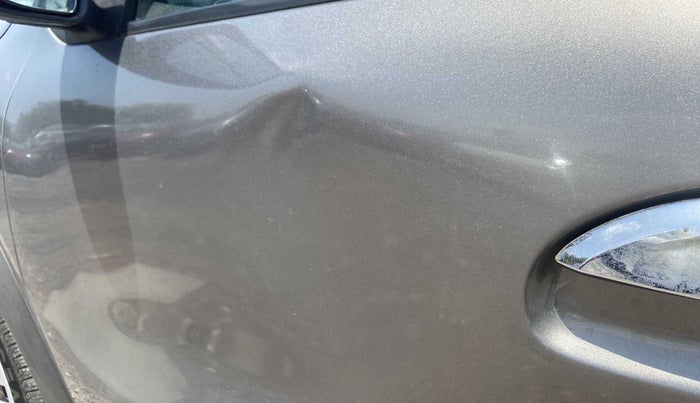2016 Renault Kwid RXT 0.8, Petrol, Manual, 85,214 km, Front passenger door - Slightly dented