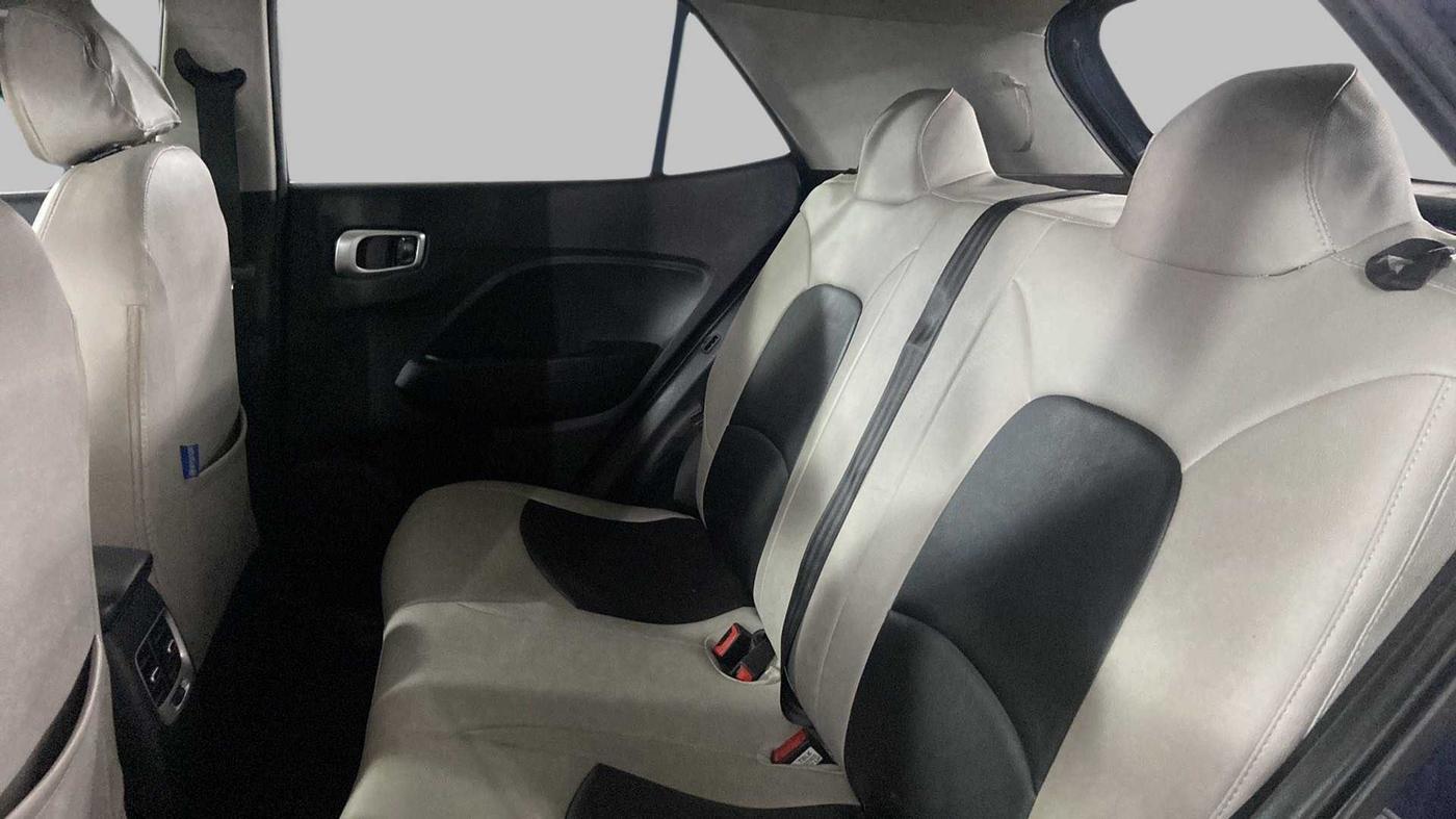 2022 Hyundai VENUE S 1.2, Petrol, Manual, 16,440 km, Right Side Rear Door Cabin