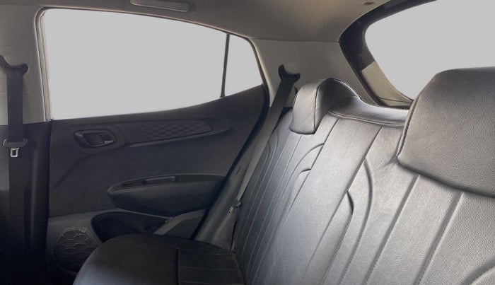 2022 Hyundai GRAND I10 NIOS SPORTZ 1.2 KAPPA VTVT DUAL TONE, Petrol, Manual, 5,200 km, Right Side Rear Door Cabin