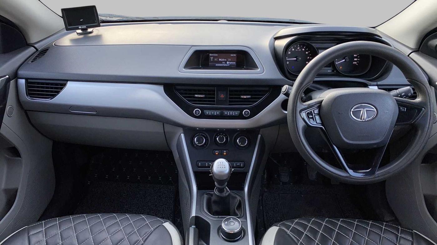 2018 Tata NEXON XM DIESEL, Diesel, Manual, 71,848 km, Dashboard