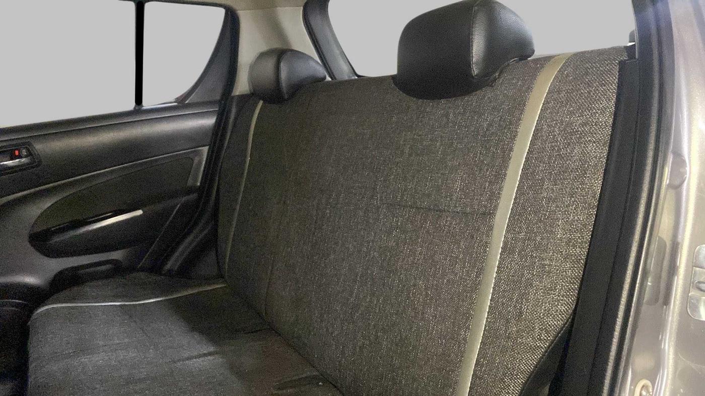 2014 Maruti Swift VXI, Petrol, Manual, 81,355 km, Right Side Rear Door Cabin
