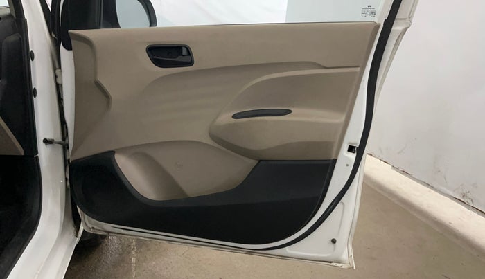 2021 Hyundai NEW SANTRO SPORTZ EXECUTIVE MT CNG, CNG, Manual, 39,965 km, Driver Side Door Panels Control
