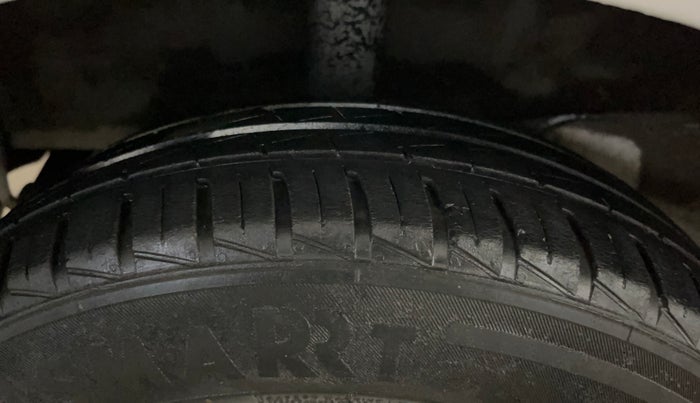 2021 Hyundai NEW SANTRO SPORTZ EXECUTIVE MT CNG, CNG, Manual, 39,965 km, Right Rear Tyre Tread