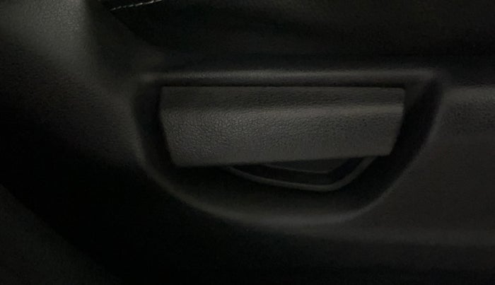 2021 Hyundai NEW SANTRO SPORTZ EXECUTIVE MT CNG, CNG, Manual, 39,965 km, Driver Side Adjustment Panel