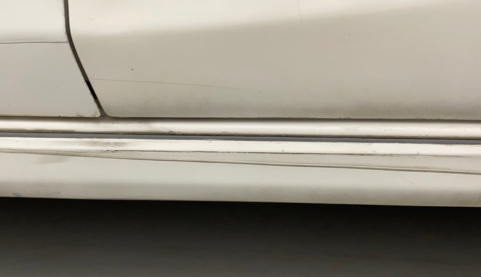 2012 Toyota Etios Liva VX, Petrol, Manual, 65,684 km, Left running board - Minor scratches