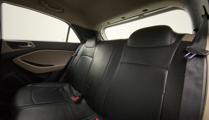 2015 Hyundai Elite i20 MAGNA 1.2, Petrol, Manual, 59,887 km, Right Side Rear Door Cabin