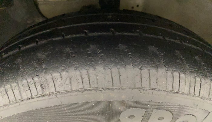 2015 Hyundai Elite i20 MAGNA 1.2, Petrol, Manual, 59,887 km, Left Front Tyre Tread