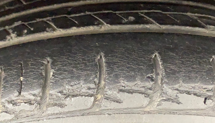 2015 Hyundai Grand i10 ASTA AT 1.2 KAPPA VTVT, Petrol, Automatic, 64,394 km, Right Front Tyre Tread