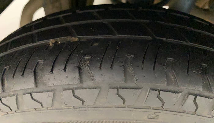 2016 Maruti Alto 800 LXI, Petrol, Manual, 52,766 km, Right Rear Tyre Tread