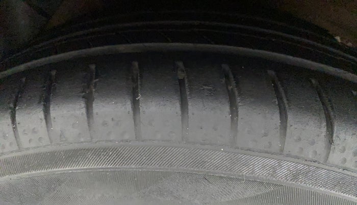 2015 Hyundai Verna FLUIDIC 1.4 VTVT, Petrol, Manual, 87,265 km, Right Rear Tyre Tread