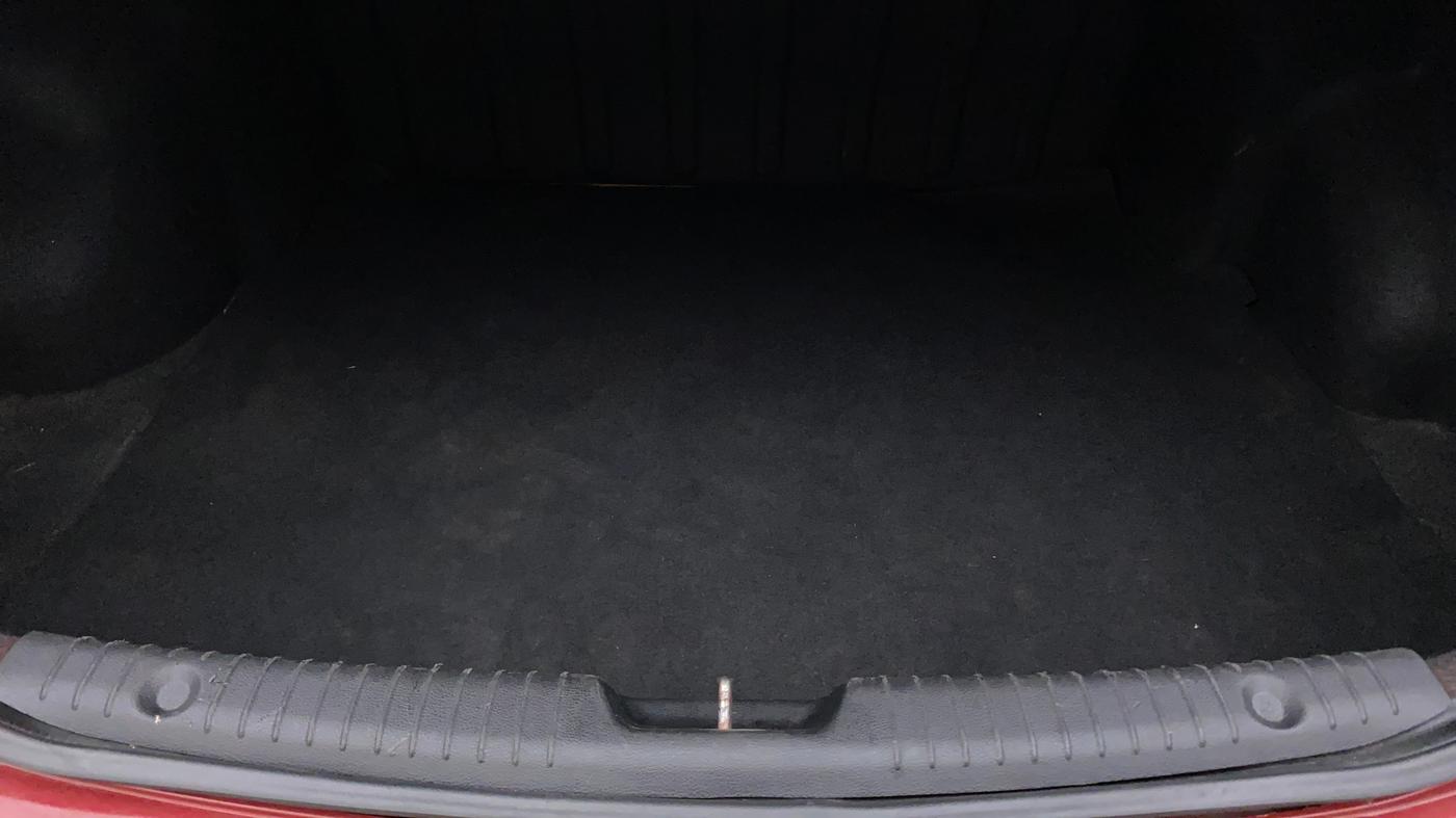 2015 Hyundai Verna FLUIDIC 1.4 VTVT, Petrol, Manual, 87,265 km, Boot Inside