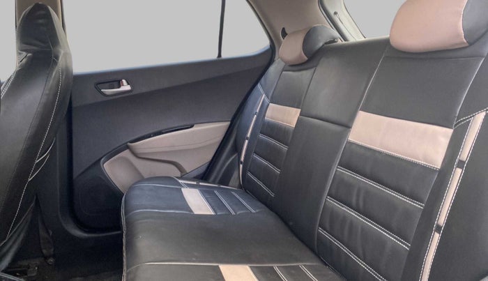 2014 Hyundai Grand i10 ASTA AT 1.2 KAPPA VTVT, Petrol, Automatic, 41,331 km, Right Side Rear Door Cabin