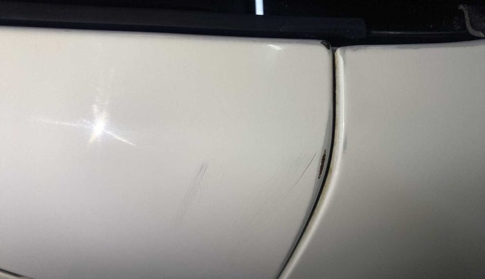 2014 Maruti Wagon R 1.0 VXI, Petrol, Manual, 49,093 km, Right A pillar - Slightly dented