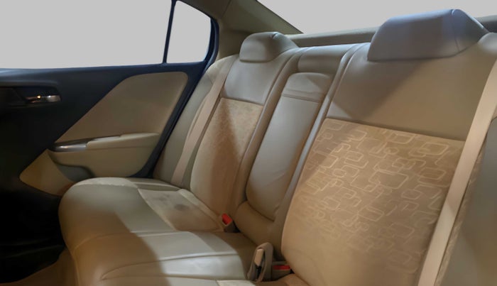 2016 Honda City 1.5L I-VTEC V MT, Petrol, Manual, 42,347 km, Right Side Rear Door Cabin