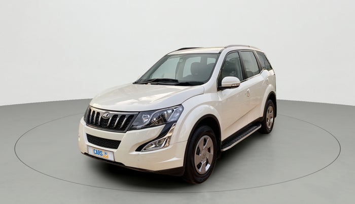2017 Mahindra XUV500 W6, Diesel, Manual, 73,533 km, Left Front Diagonal