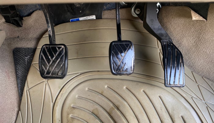 2014 Maruti Ciaz VXI+, Petrol, Manual, 1,07,012 km, Pedals