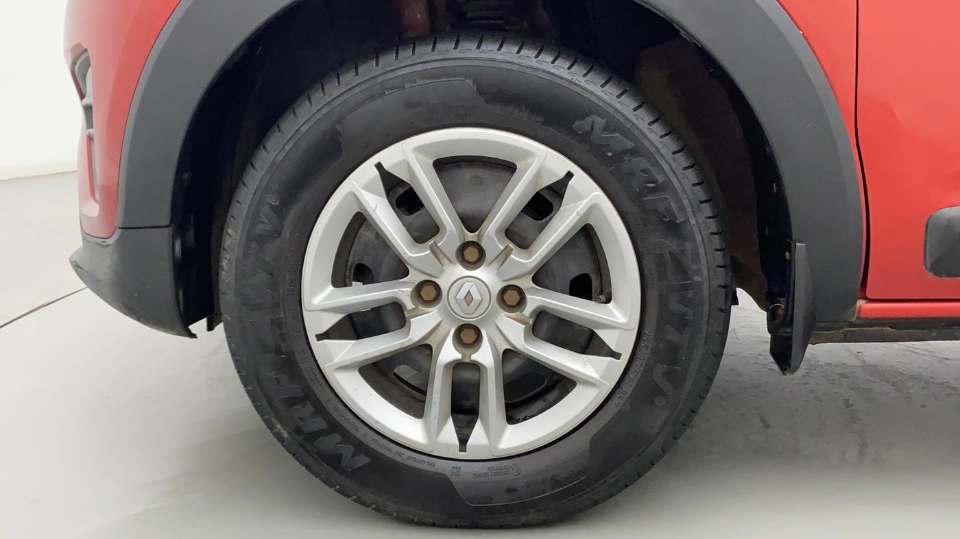 2020 Renault TRIBER RXT, Petrol, Manual, 18,125 km, Left Front Wheel