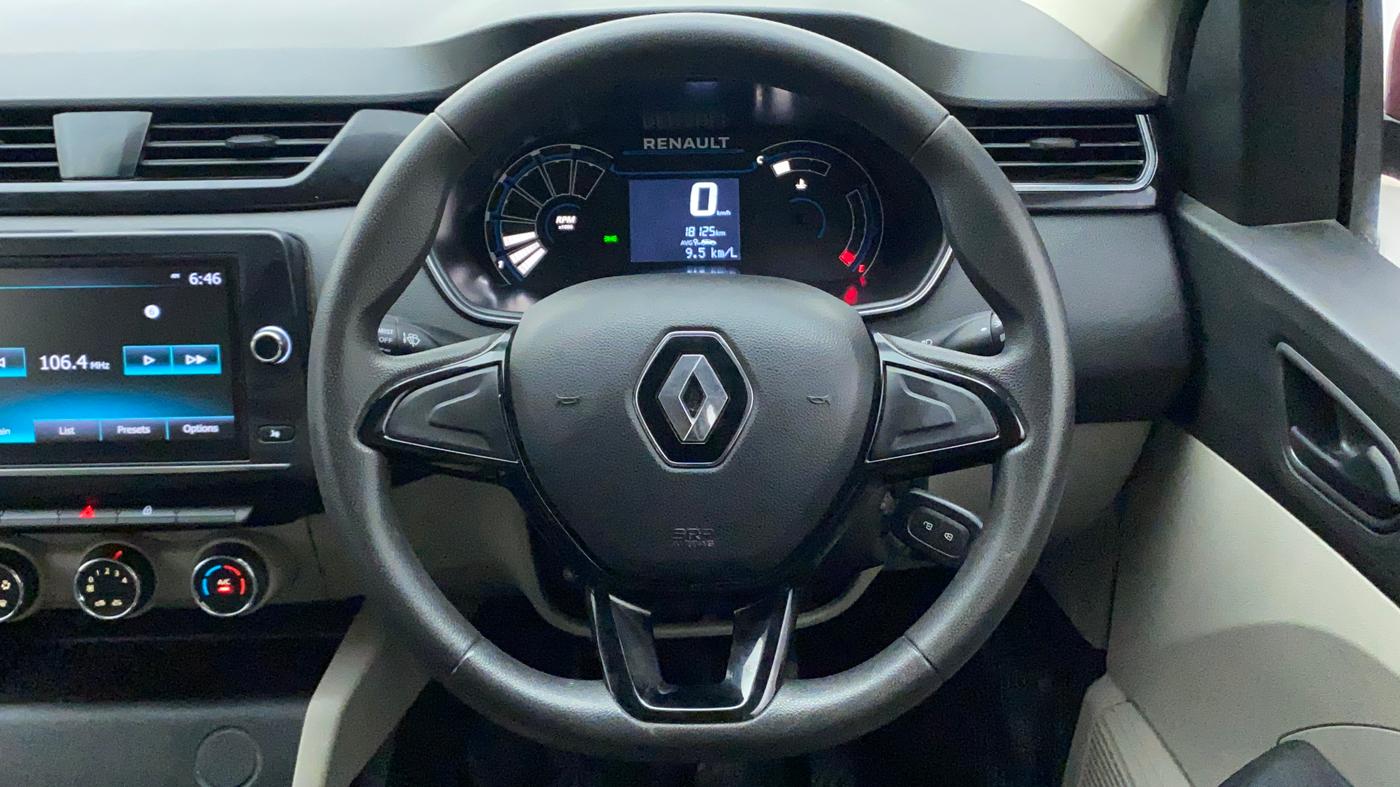 2020 Renault TRIBER RXT, Petrol, Manual, 18,125 km, Steering Wheel Close Up