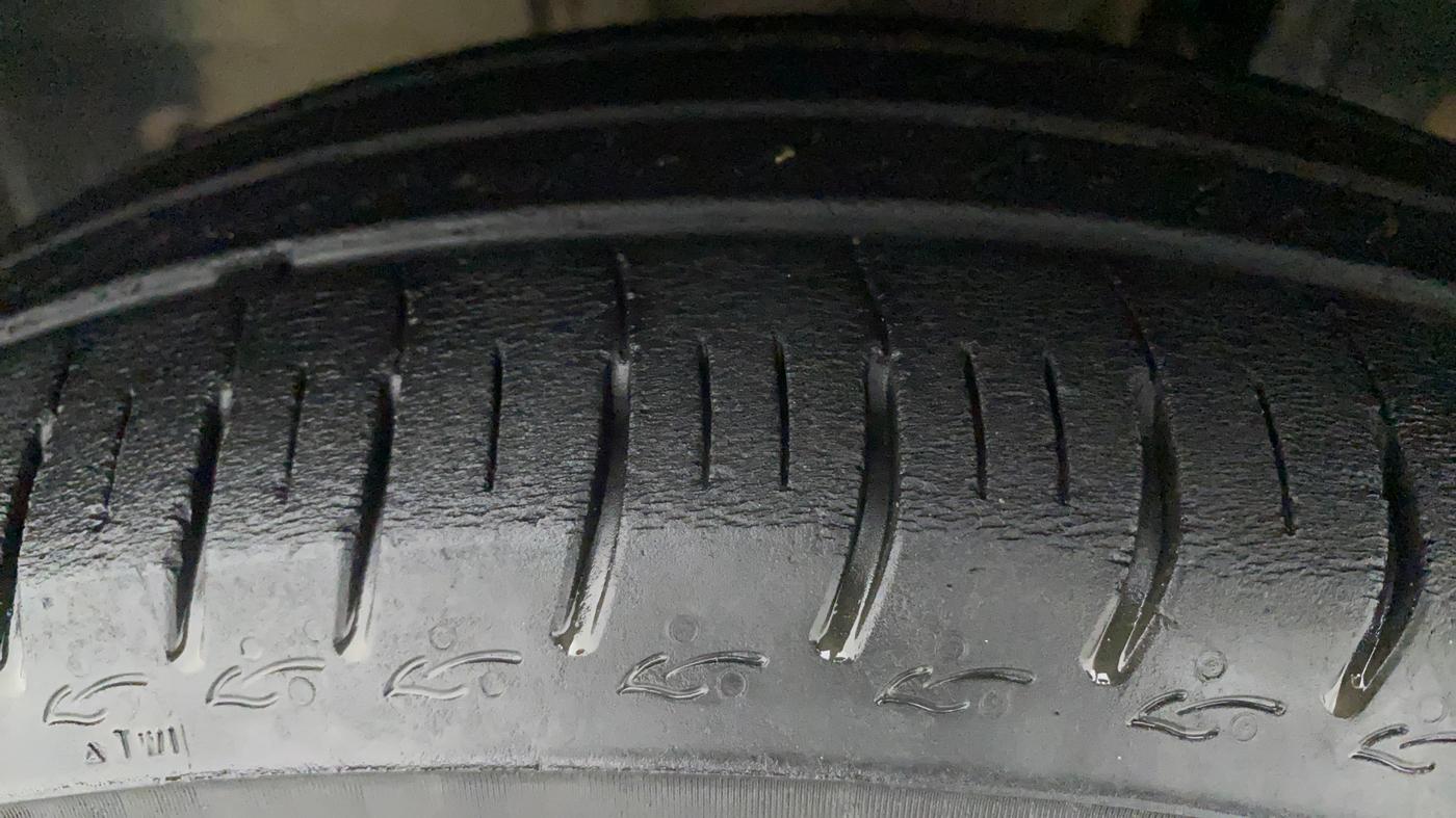 2020 Renault TRIBER RXT, Petrol, Manual, 18,125 km, Left Front Tyre Tread