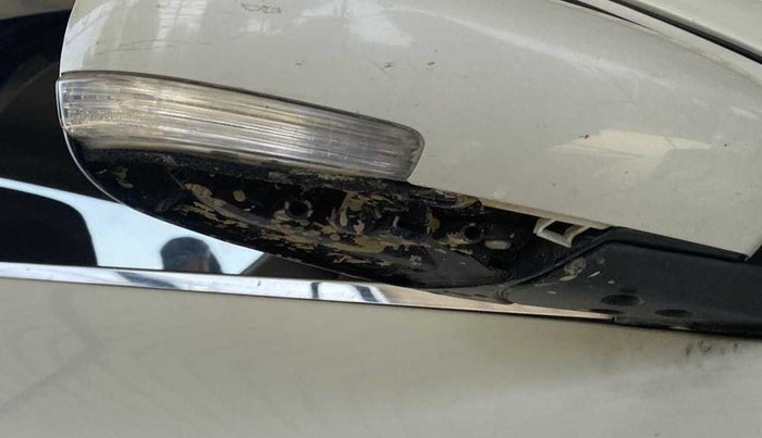 2018 Maruti Dzire VDI, Diesel, Manual, 71,728 km, Right rear-view mirror - Cover has minor damage