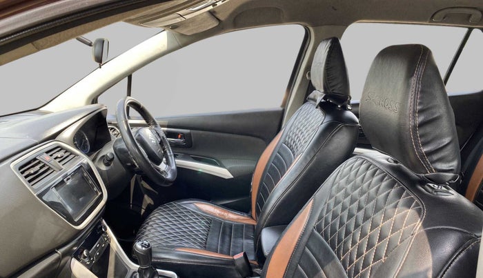 2016 Maruti S Cross ZETA 1.3, Diesel, Manual, 1,17,732 km, Right Side Front Door Cabin