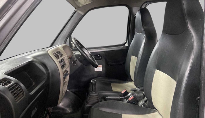 2020 Maruti Eeco 5 STR WITH A/C+HTR CNG, CNG, Manual, 22,939 km, Right Side Front Door Cabin