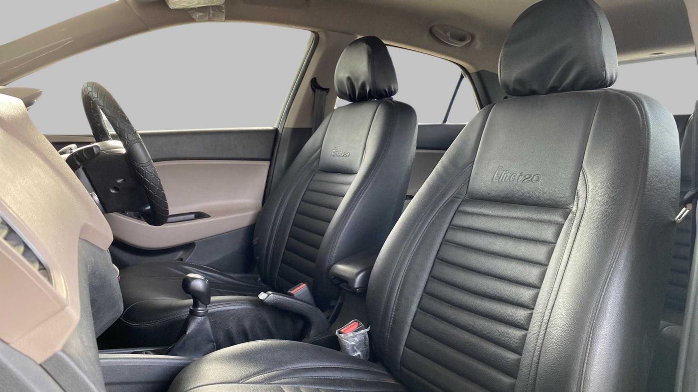 2019 Hyundai Elite i20 SPORTZ PLUS 1.2, Petrol, Manual, 32,175 km, Right Side Front Door Cabin