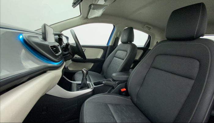 2022 Tata ALTROZ XZ PLUS I-TURBO PETROL, Petrol, Manual, 1,474 km, Right Side Front Door Cabin