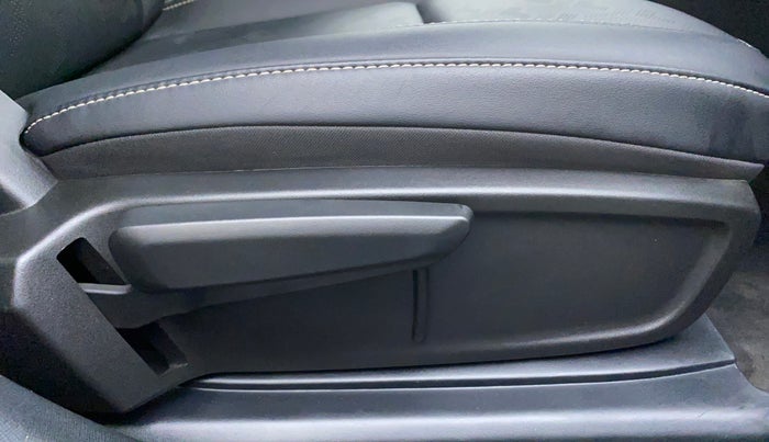 2022 Tata ALTROZ XZ PLUS I-TURBO PETROL, Petrol, Manual, 1,474 km, Driver Side Adjustment Panel