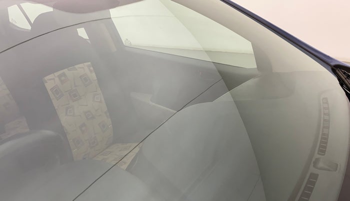 2017 Hyundai Grand i10 MAGNA 1.2 KAPPA VTVT, Petrol, Manual, 13,833 km, Front windshield - Minor spot on windshield