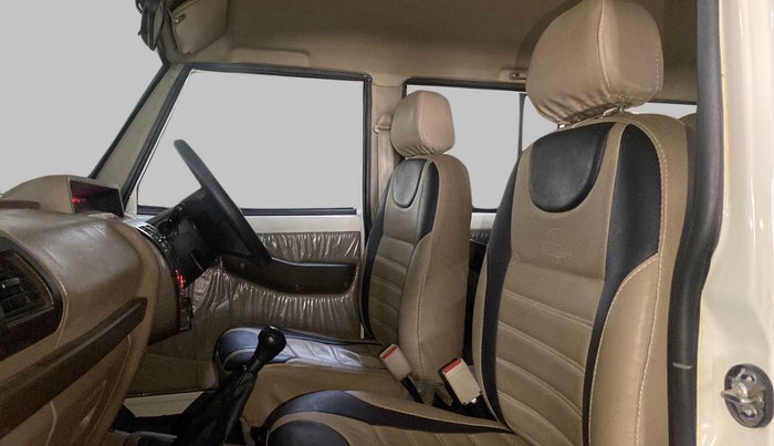 2022 Mahindra Bolero B6, Diesel, Manual, 7,210 km, Right Side Front Door Cabin