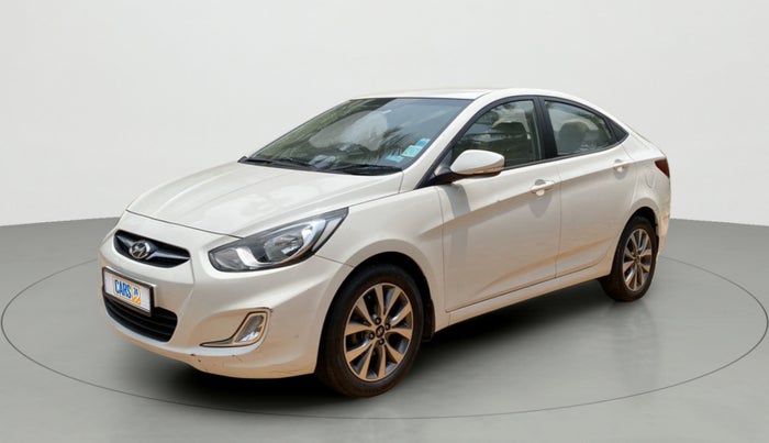 2015 Hyundai Verna FLUIDIC 1.6 CRDI SX, Diesel, Manual, 99,193 km, Left Front Diagonal
