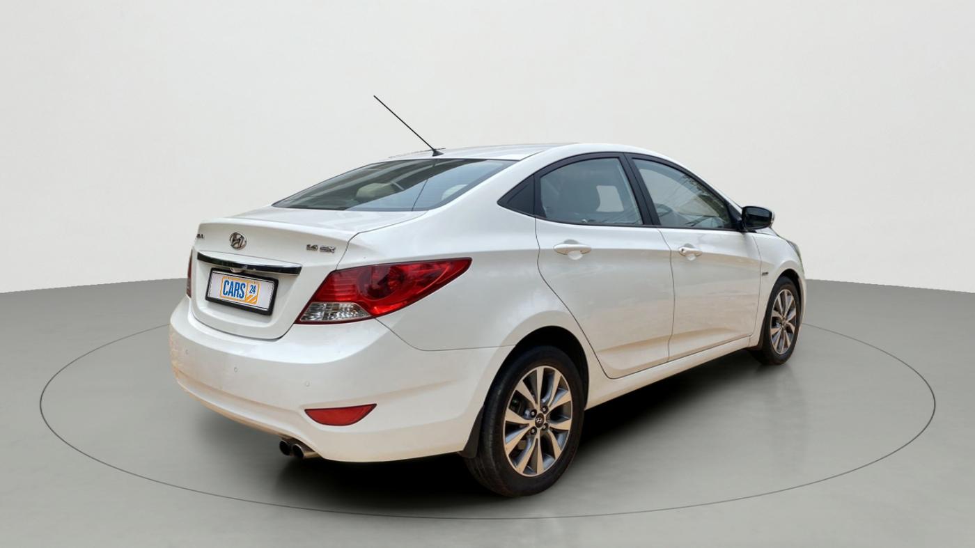 2015 Hyundai Verna FLUIDIC 1.6 CRDI SX, Diesel, Manual, 99,193 km, Right Back Diagonal