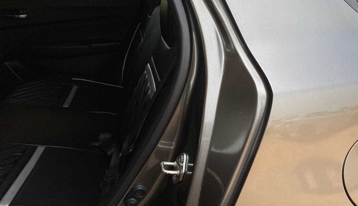 2021 Maruti Swift VXI, Petrol, Manual, 14,756 km, Left C pillar - Slightly dented
