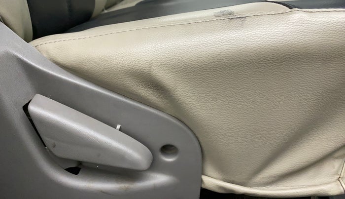 2016 Datsun Go Plus T, Petrol, Manual, 52,642 km, Driver Side Adjustment Panel