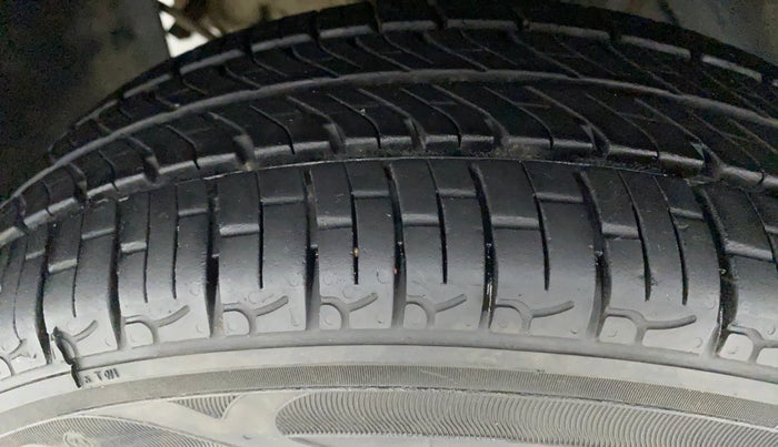 2016 Datsun Go Plus T, Petrol, Manual, 52,642 km, Left Front Tyre Tread